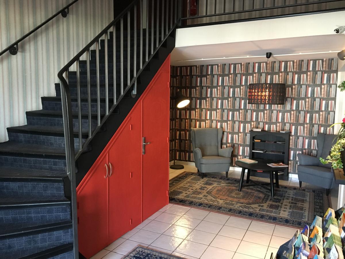 Hotel Le Dauphin Saint-Denis-de lʼHôtel Buitenkant foto